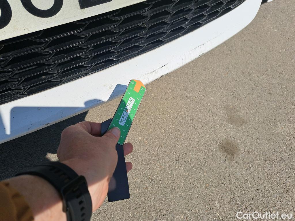  Toyota  Corolla TOYOTA  / 2019 / 5P / familiar 2.0 180H STYLE E-CVT TOURING SPORT #4