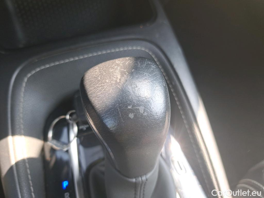  Toyota  Corolla TOYOTA  / 2019 / 5P / familiar 2.0 180H STYLE E-CVT TOURING SPORT #33