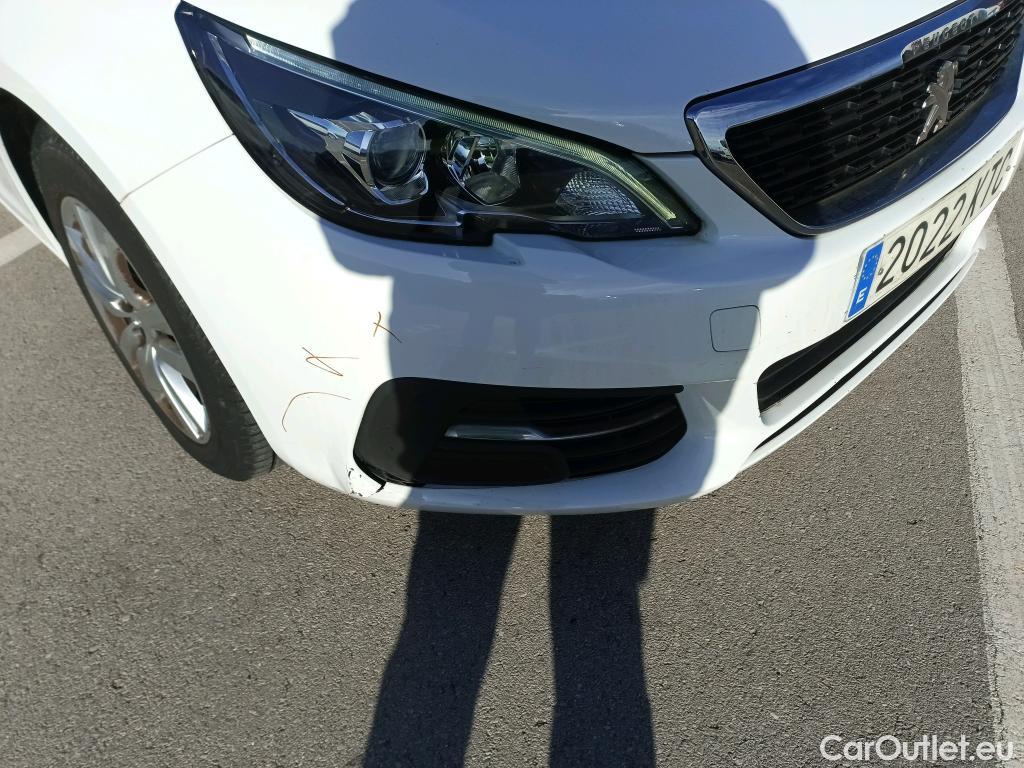  Peugeot  308 PEUGEOT  / 2017 / 5P / berlina con portón 5p Active 1.2 PureTech 96KW (130CV) S&S #3