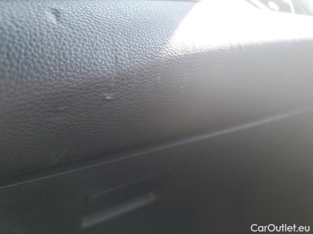  Toyota  Corolla TOYOTA  / 2019 / 5P / familiar 2.0 180H STYLE E-CVT TOURING SPORT #22