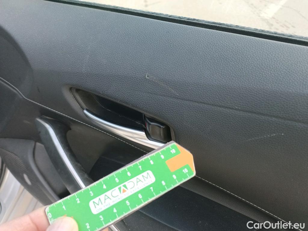  Toyota  Corolla TOYOTA  / 2019 / 5P / familiar 1.8 125H ACTIVE TECH E-CVT TOU SPORT #34