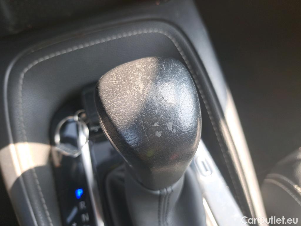  Toyota  Corolla TOYOTA  / 2019 / 5P / familiar 2.0 180H STYLE E-CVT TOURING SPORT #34