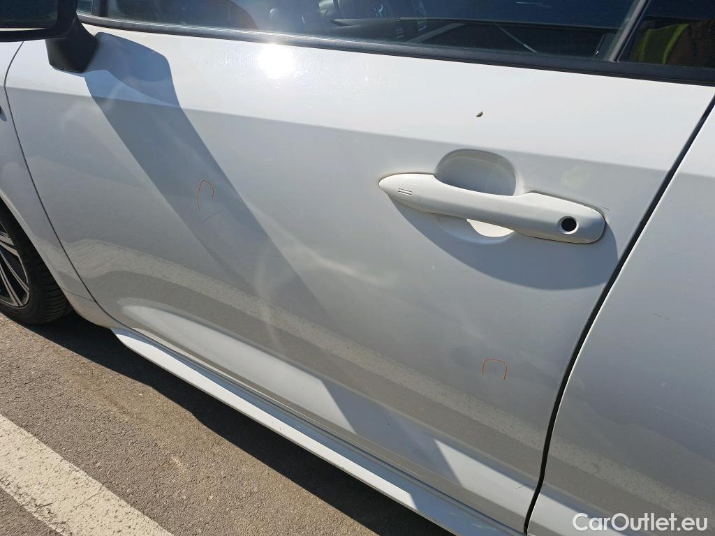  Toyota  Corolla TOYOTA  / 2019 / 5P / familiar 2.0 180H STYLE E-CVT TOURING SPORT #13