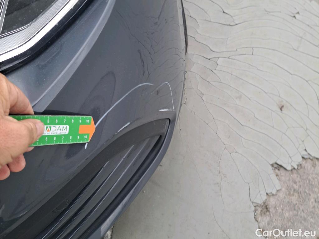  Volkswagen  Golf  VOLKSWAGEN / 2020 / 5P / berlina con portón Life 1.5 TSI 110kW (150CV) #8