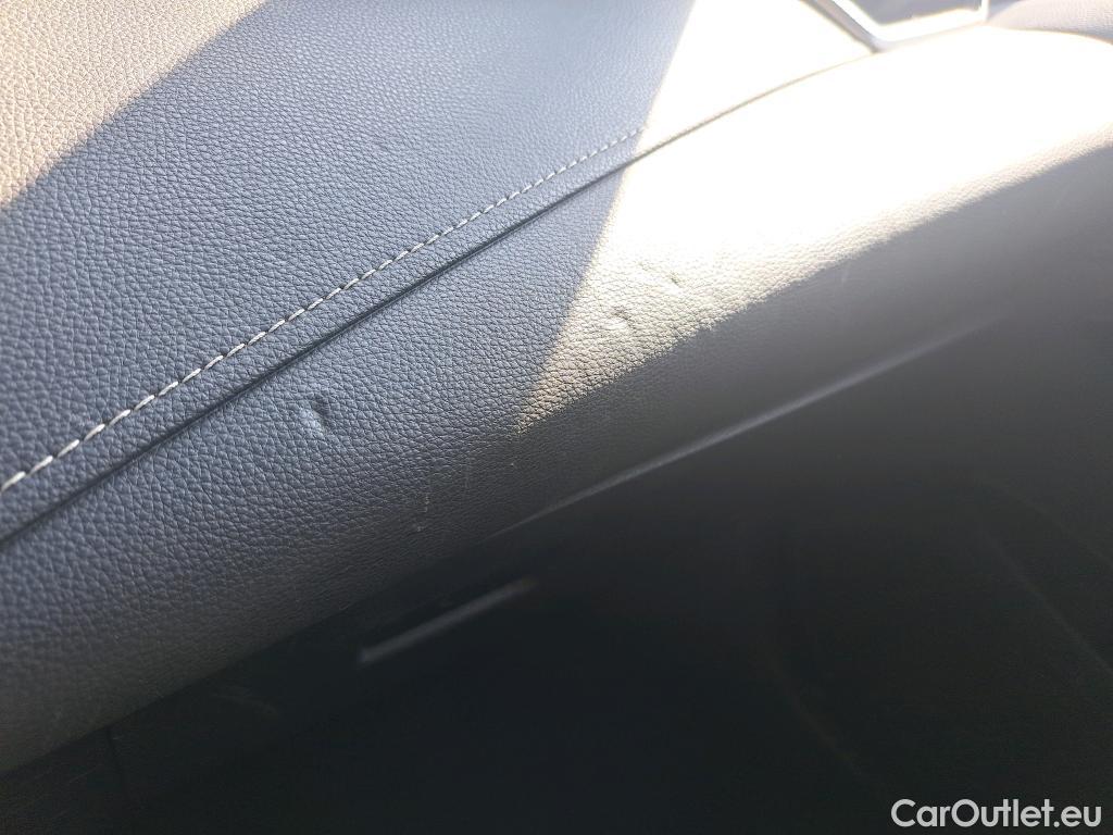  Toyota  Corolla TOYOTA  / 2019 / 5P / familiar 2.0 180H STYLE E-CVT TOURING SPORT #20