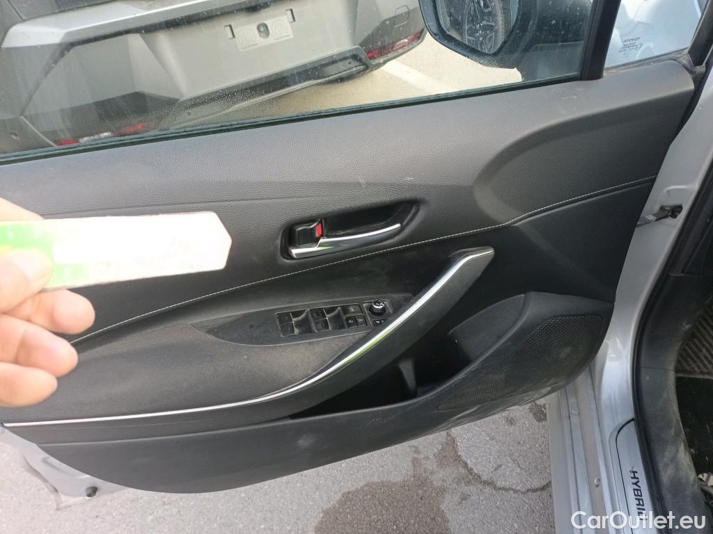  Toyota  Corolla TOYOTA  / 2019 / 5P / familiar 1.8 125H ACTIVE TECH E-CVT TOU SPORT #37