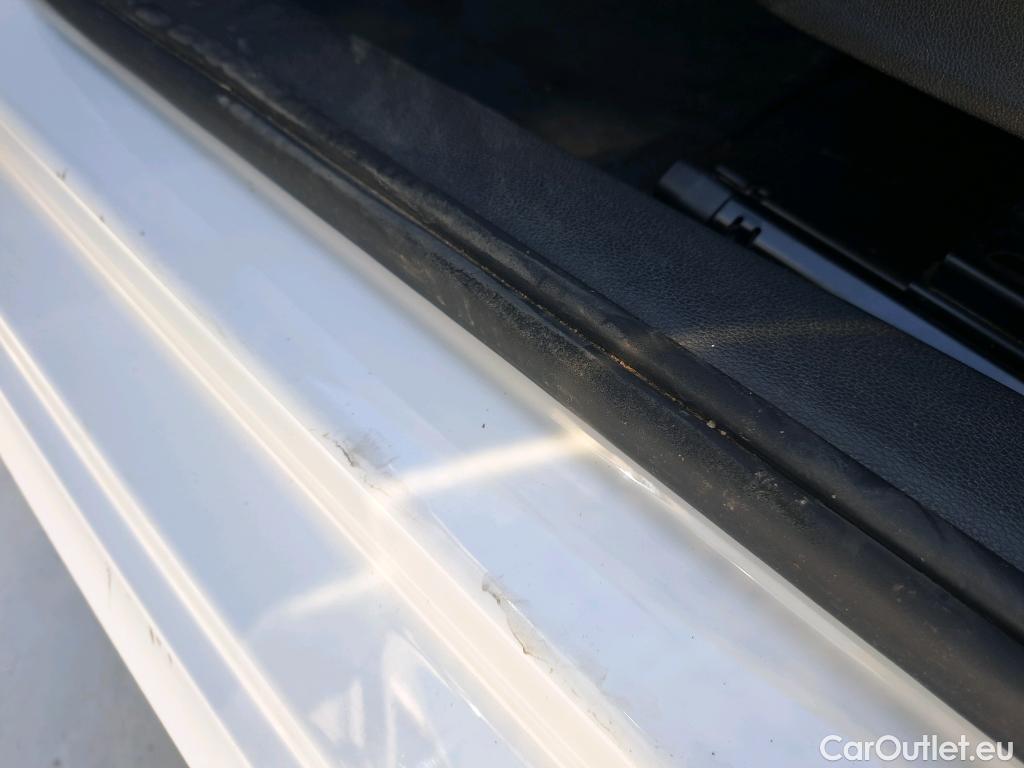  Skoda  KAMIQ SKODA  1.0 TSI 81kW (110CV) DSG Ambition (CX) #17