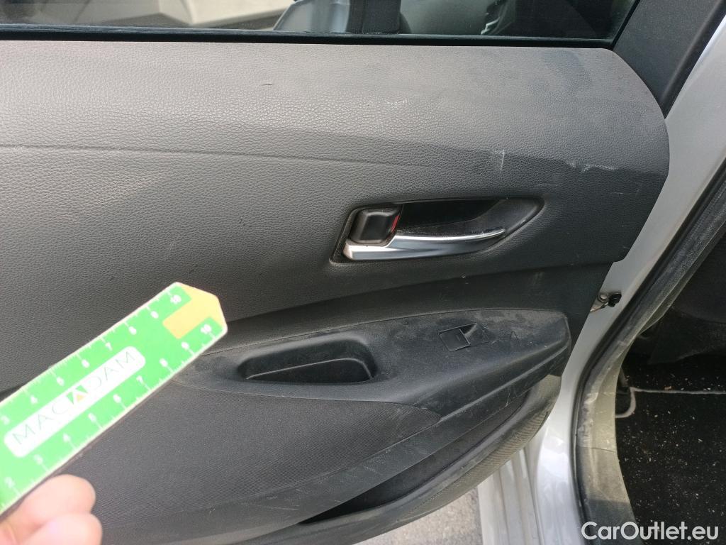  Toyota  Corolla TOYOTA  / 2019 / 5P / familiar 1.8 125H ACTIVE TECH E-CVT TOU SPORT #40