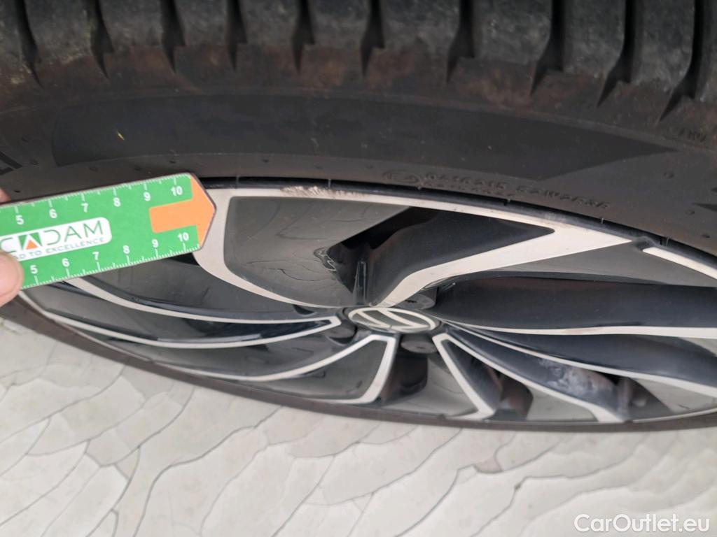  Volkswagen  Golf  VOLKSWAGEN / 2020 / 5P / berlina con portón Life 1.5 TSI 110kW (150CV) #2