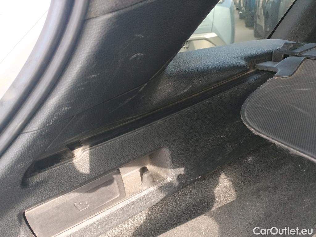  Toyota  Corolla TOYOTA  / 2019 / 5P / familiar 1.8 125H ACTIVE TECH E-CVT TOU SPORT #36