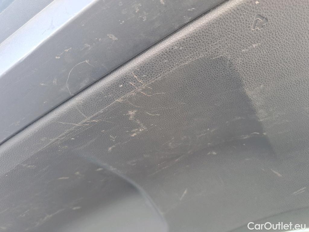  Toyota  Corolla TOYOTA  / 2019 / 5P / familiar 2.0 180H STYLE E-CVT TOURING SPORT #32