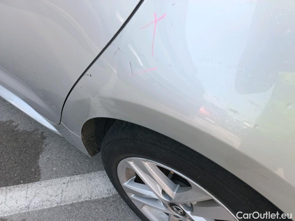  Toyota  Corolla TOYOTA  / 2019 / 5P / familiar 1.8 125H ACTIVE TECH E-CVT TOU SPORT #11