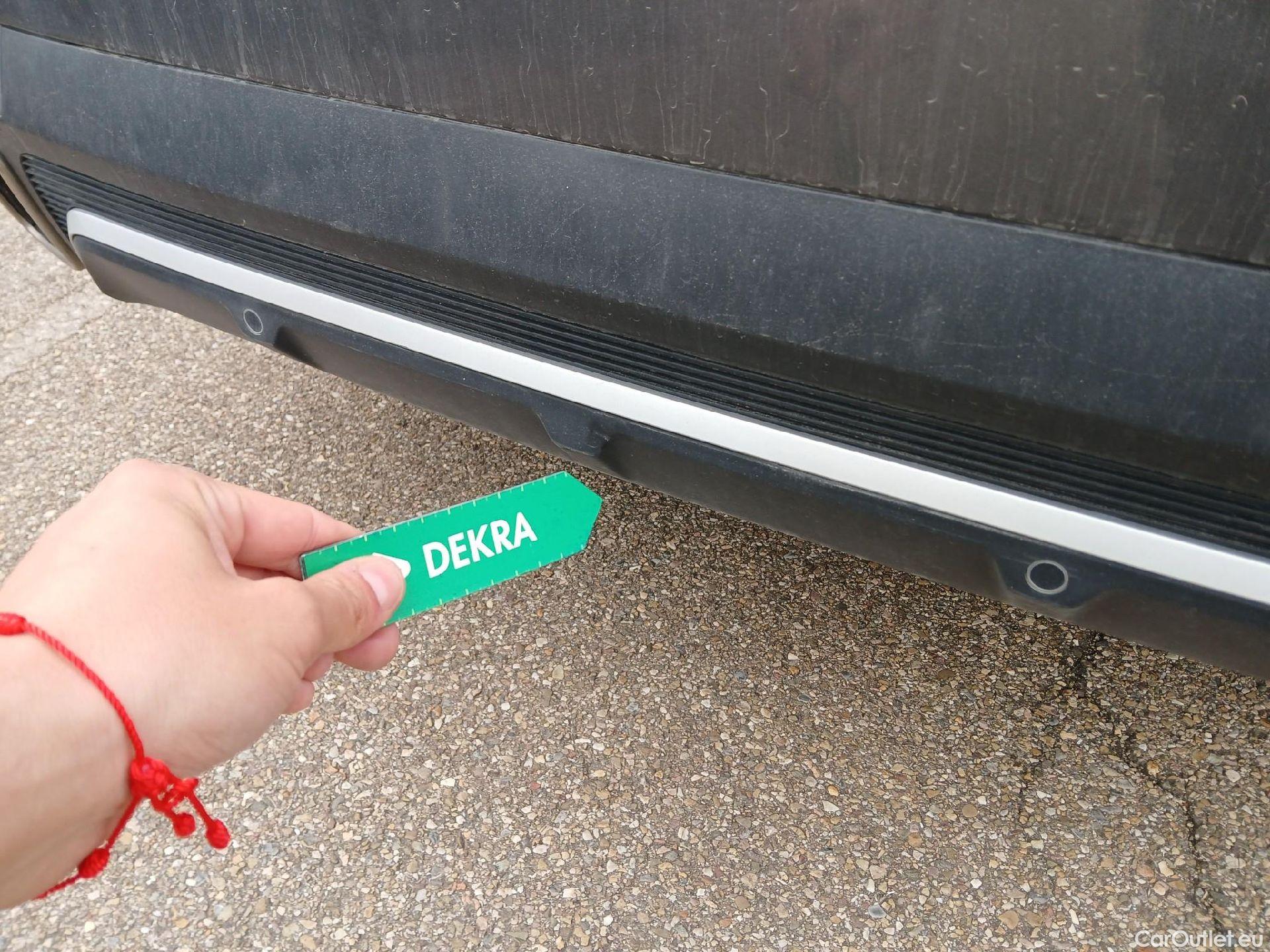  DS  DS7 DS DS 7 Crossback / 2017 / 5P / todoterreno PureTech 132kW (180CV) Auto. PERF.LINE #9