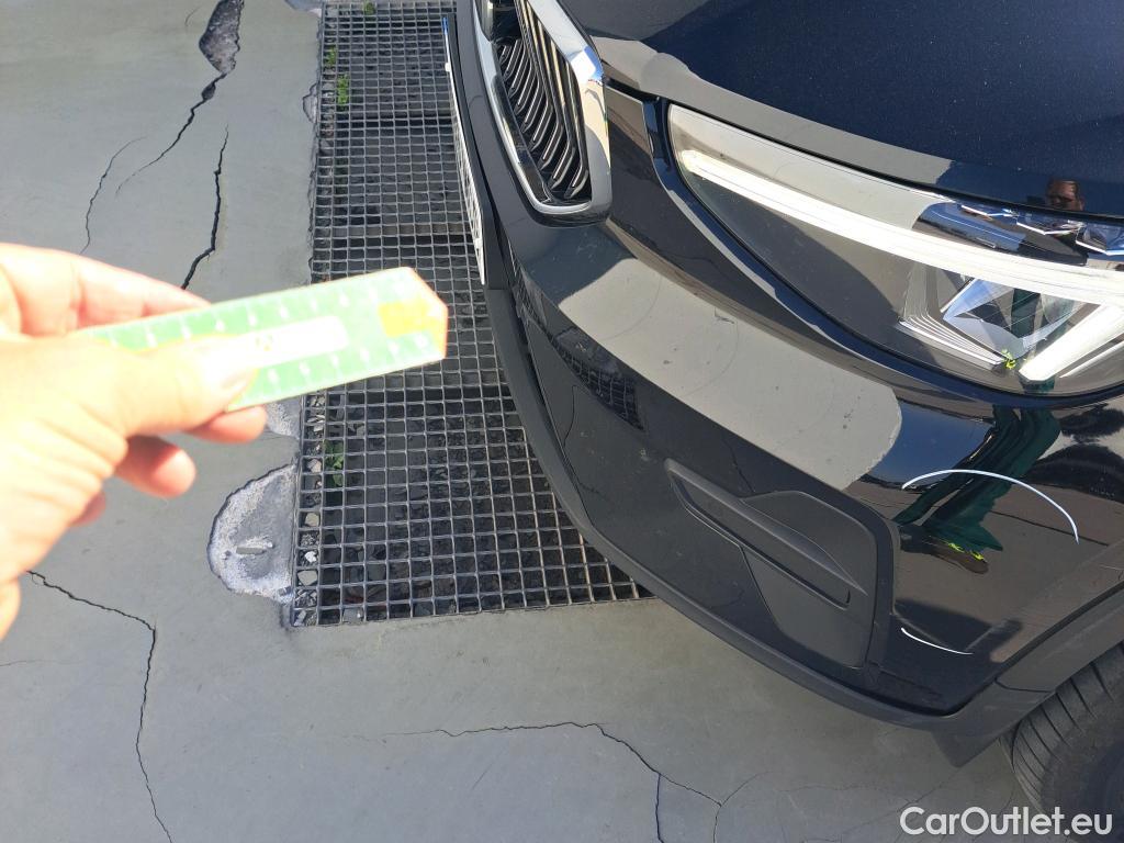  Volvo  XC 40 VOLVO XC40 / 2021 / 5P / todoterreno 1.5 T4 Recharge PHEV Core Auto #28