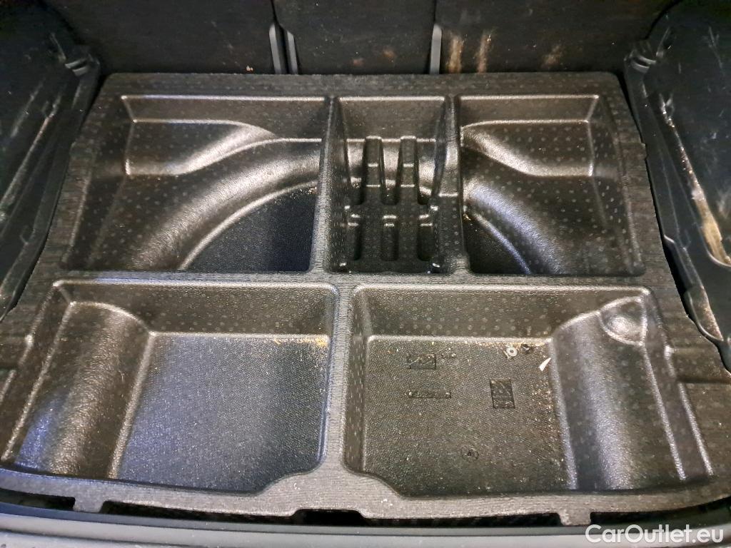  KIA  Sportage KIA  / 2022 / 5P / todoterreno 1.6 T-GDi HEV 171kW (230CV) GT-line 4X2 #11