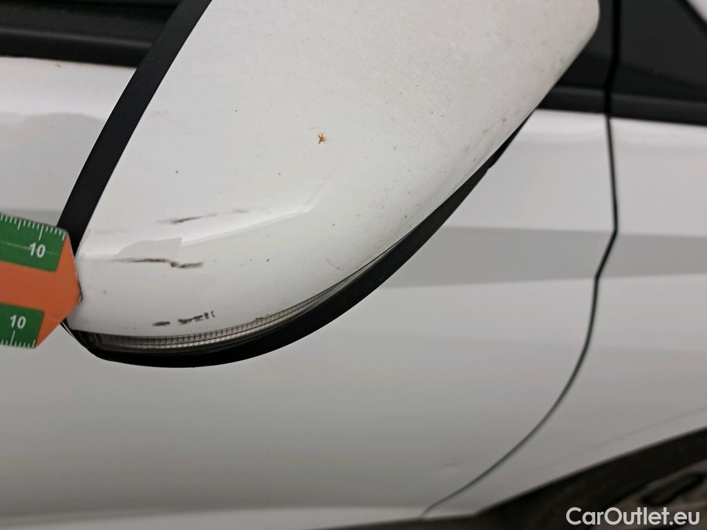  Hyundai  i20 HYUNDAI  / 2020 / 5P / berlina con portón 1.0 TGDI 74kW (100CV) 48V Essence #33