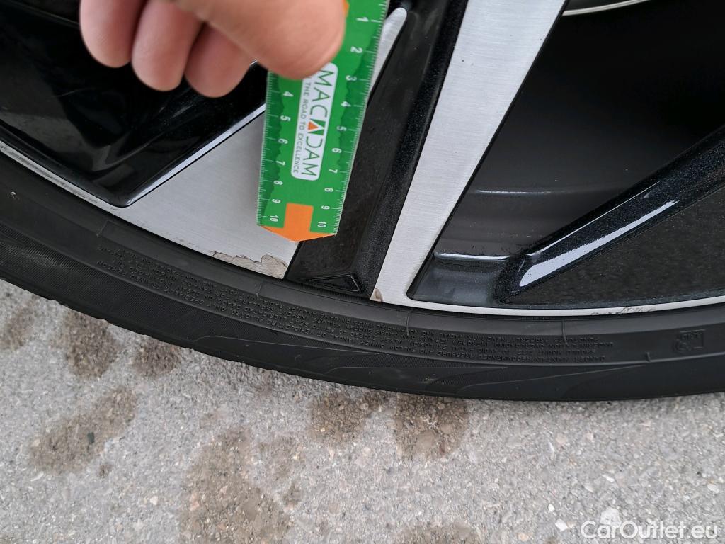  Volvo  XC90 VOLVO  / 2019 / 5P / todoterreno 2.0 T8 AWD Recharge R-Design Auto #8