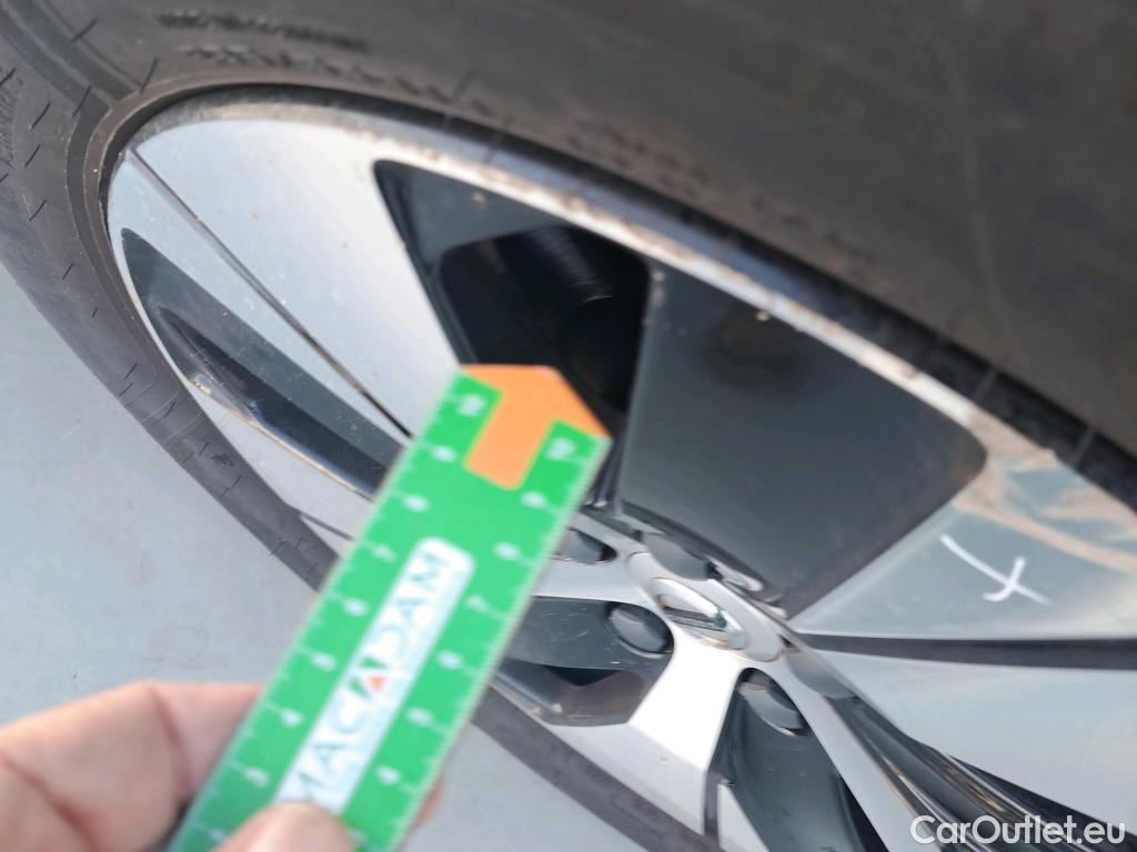  Volvo  XC 40 VOLVO XC40 / 2021 / 5P / todoterreno 1.5 T4 Recharge PHEV Core Auto #11