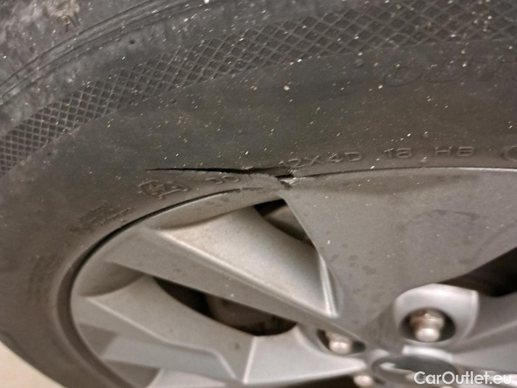  KIA  Sportage KIA  / 2022 / 5P / todoterreno 1.6 T-GDi HEV 171kW (230CV) GT-line 4X2 #3