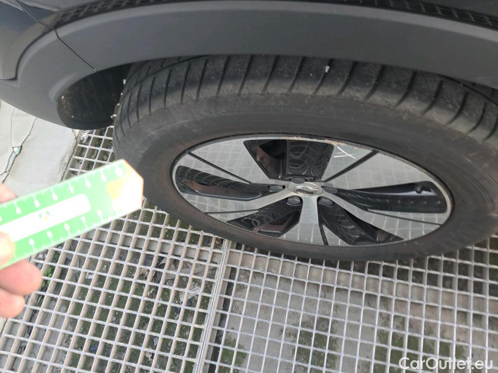  Volvo  XC 40 VOLVO XC40 / 2021 / 5P / todoterreno 1.5 T4 Recharge PHEV Core Auto #12