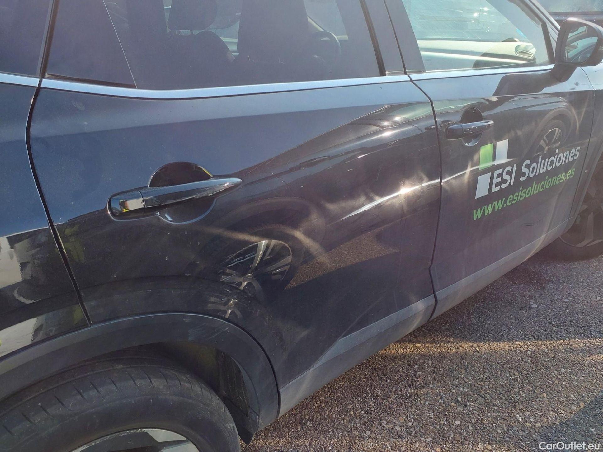  Nissan  Qashqai NISSAN  / 2021 / 5P / todoterreno DIG-T 116kW mHEV Xtronic Premiere Edit.(SL) #36