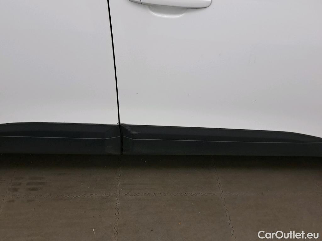  Peugeot  2008 PEUGEOT  / 2019 / 5P / todoterreno Active Puretech 100 S&S BVM6 #8