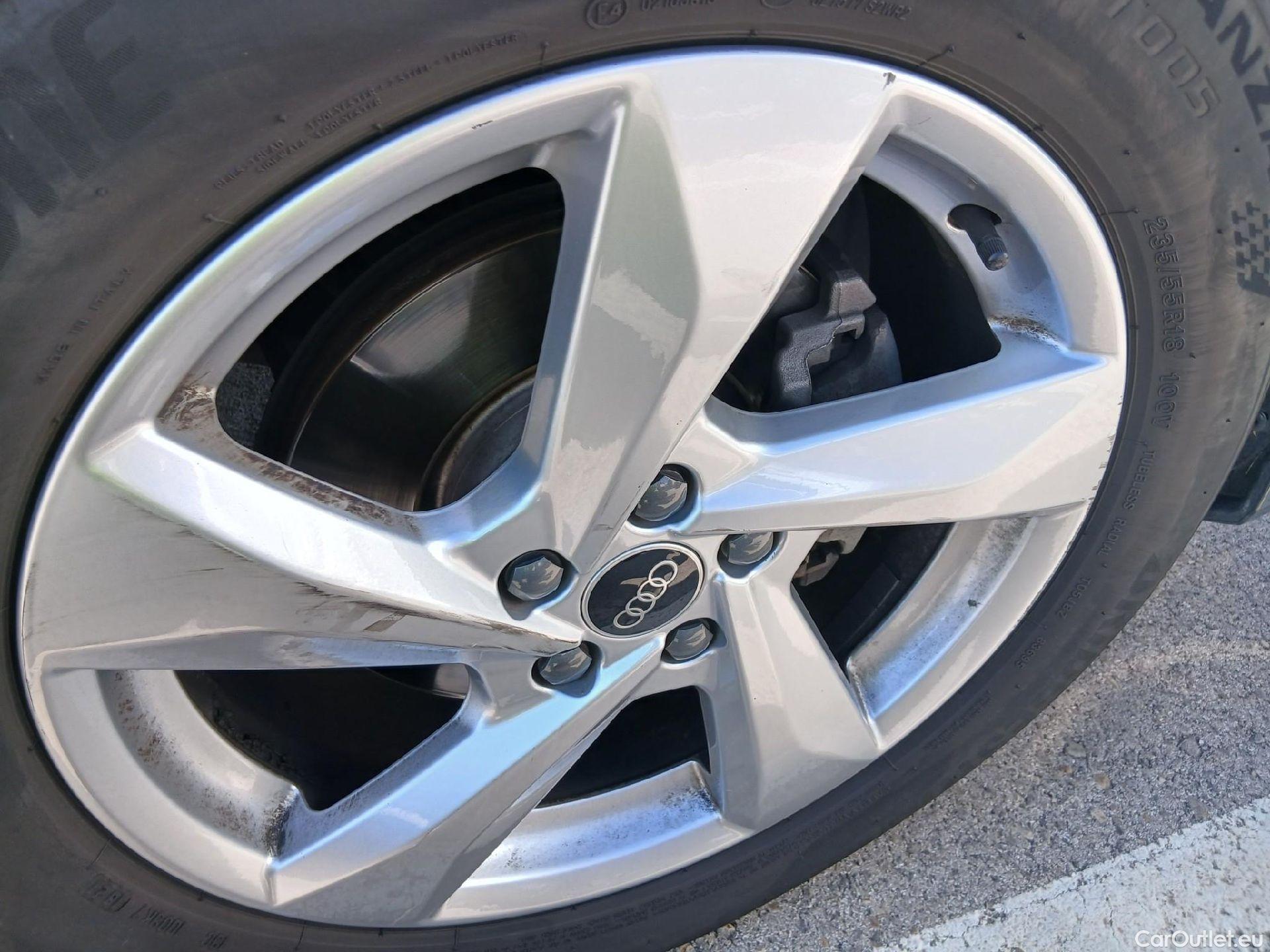  Audi  Q3 AUDI  / 2018 / 5P / todoterreno Advanced 35 TFSI 110kW (150CV) S tronic #3