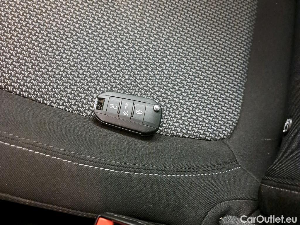  Opel   Grandland X OPEL / 2017 / 5P / todoterreno 1.5 CDTi Selective Pro #2