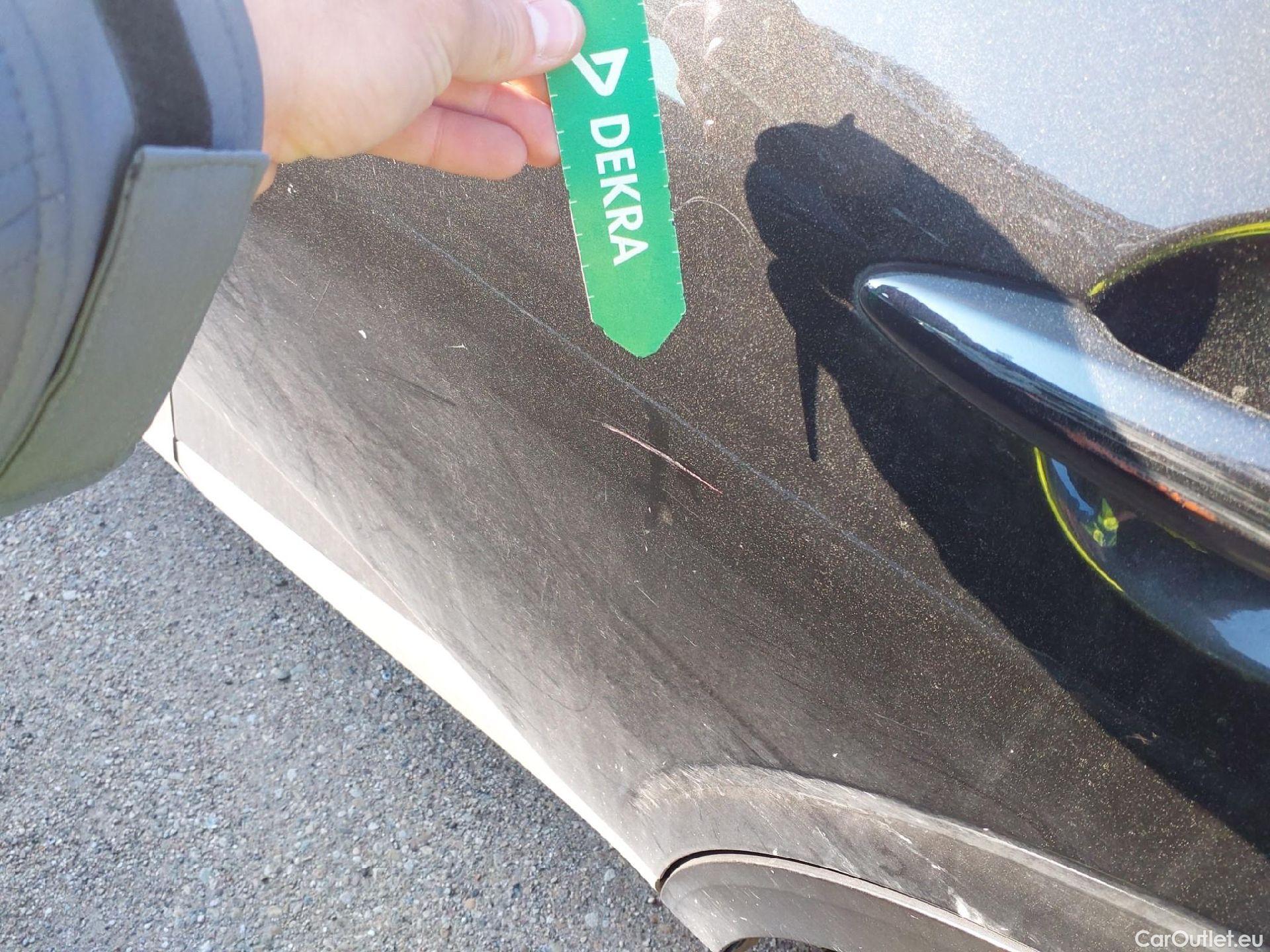  Nissan  Qashqai NISSAN  / 2021 / 5P / todoterreno DIG-T 116kW mHEV Xtronic Premiere Edit.(SL) #29