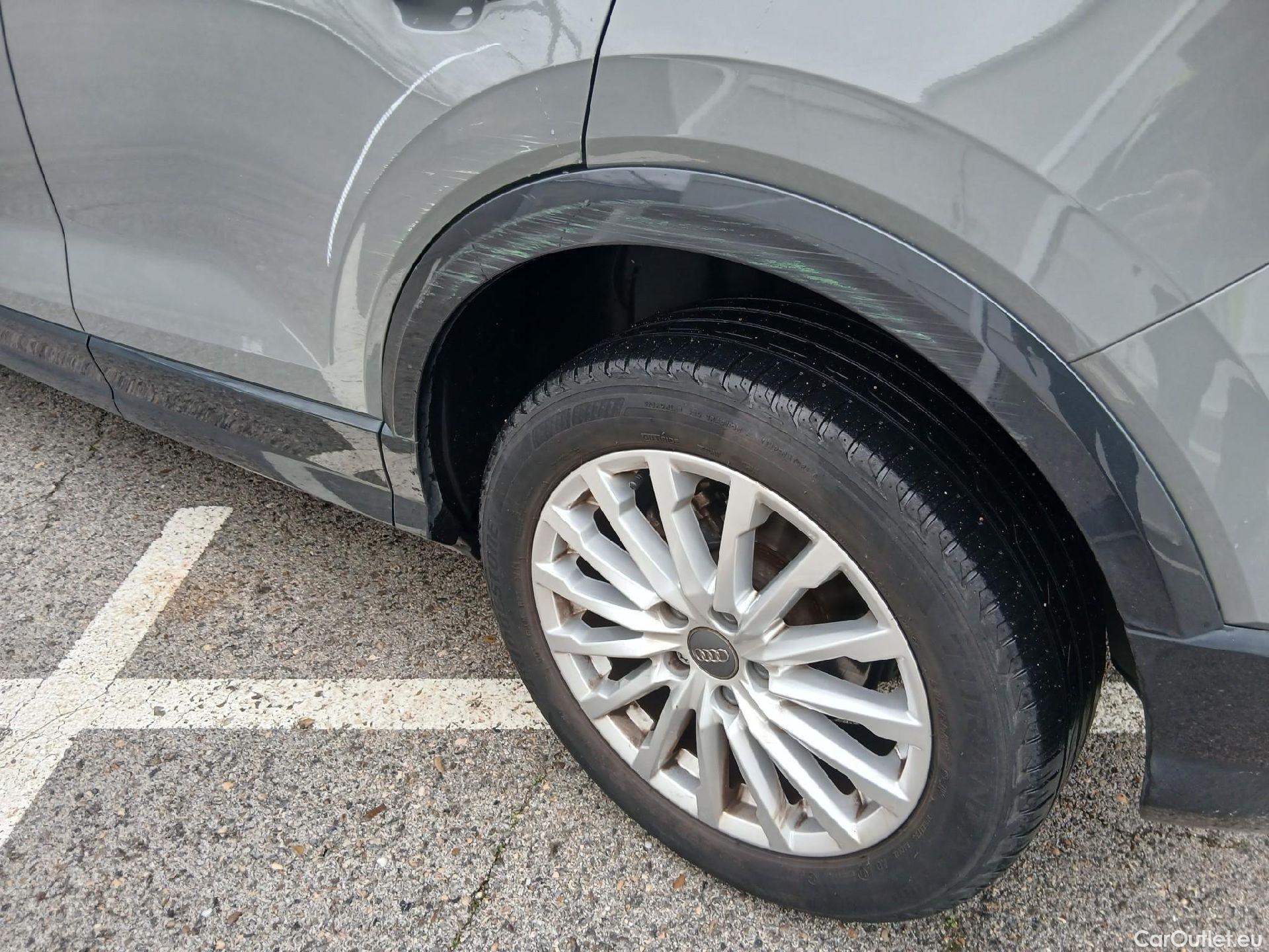  Audi  Q2 AUDI  / 2016 / 5P / todoterreno Design 30 TFSI 85kW (116CV) #24