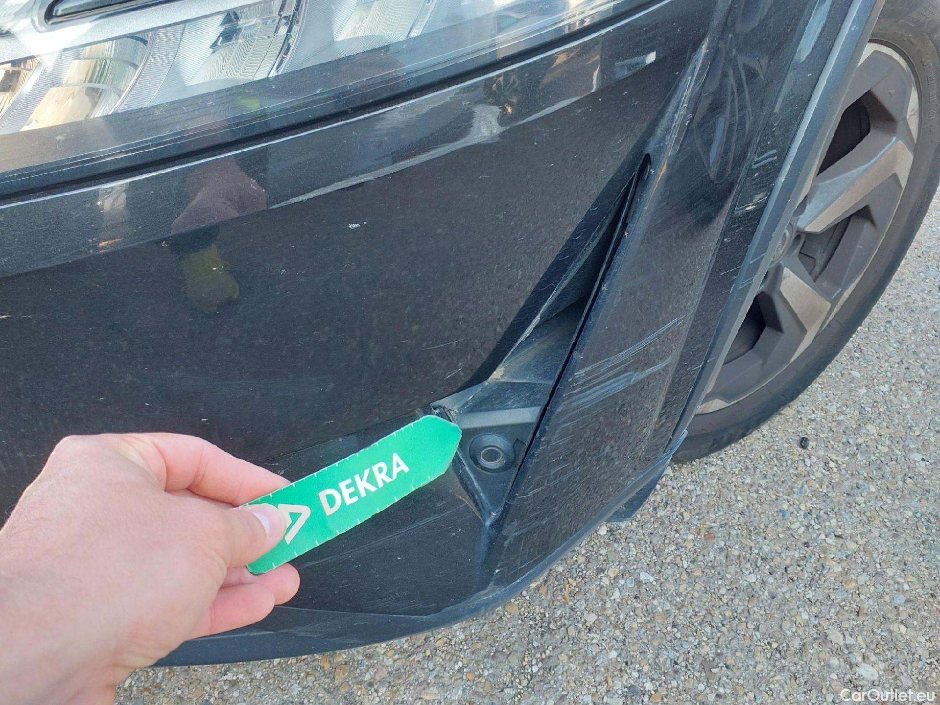  Nissan  Qashqai NISSAN  / 2021 / 5P / todoterreno DIG-T 116kW mHEV Xtronic Premiere Edit.(SL) #12