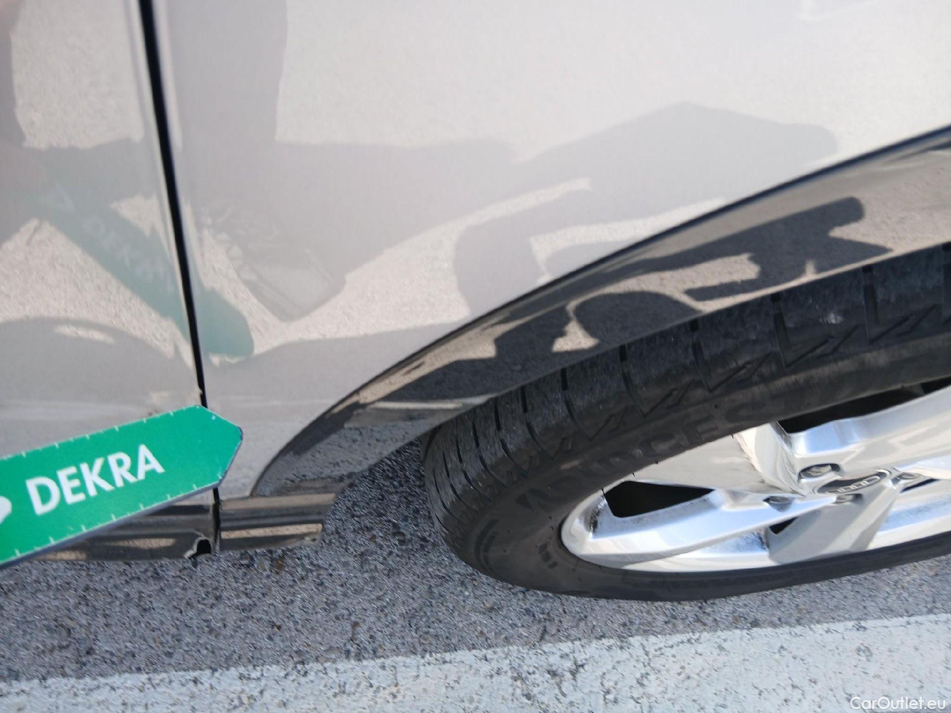  Audi  Q3 AUDI  / 2018 / 5P / todoterreno Advanced 35 TFSI 110kW (150CV) S tronic #47