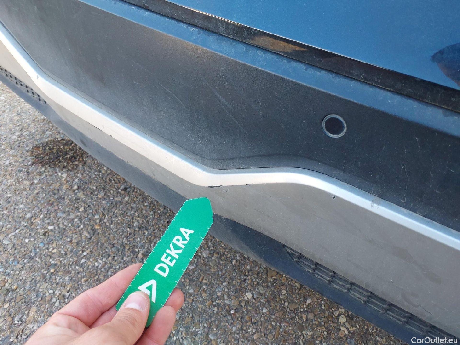  Nissan  Qashqai NISSAN  / 2021 / 5P / todoterreno DIG-T 116kW mHEV Xtronic Premiere Edit.(SL) #31