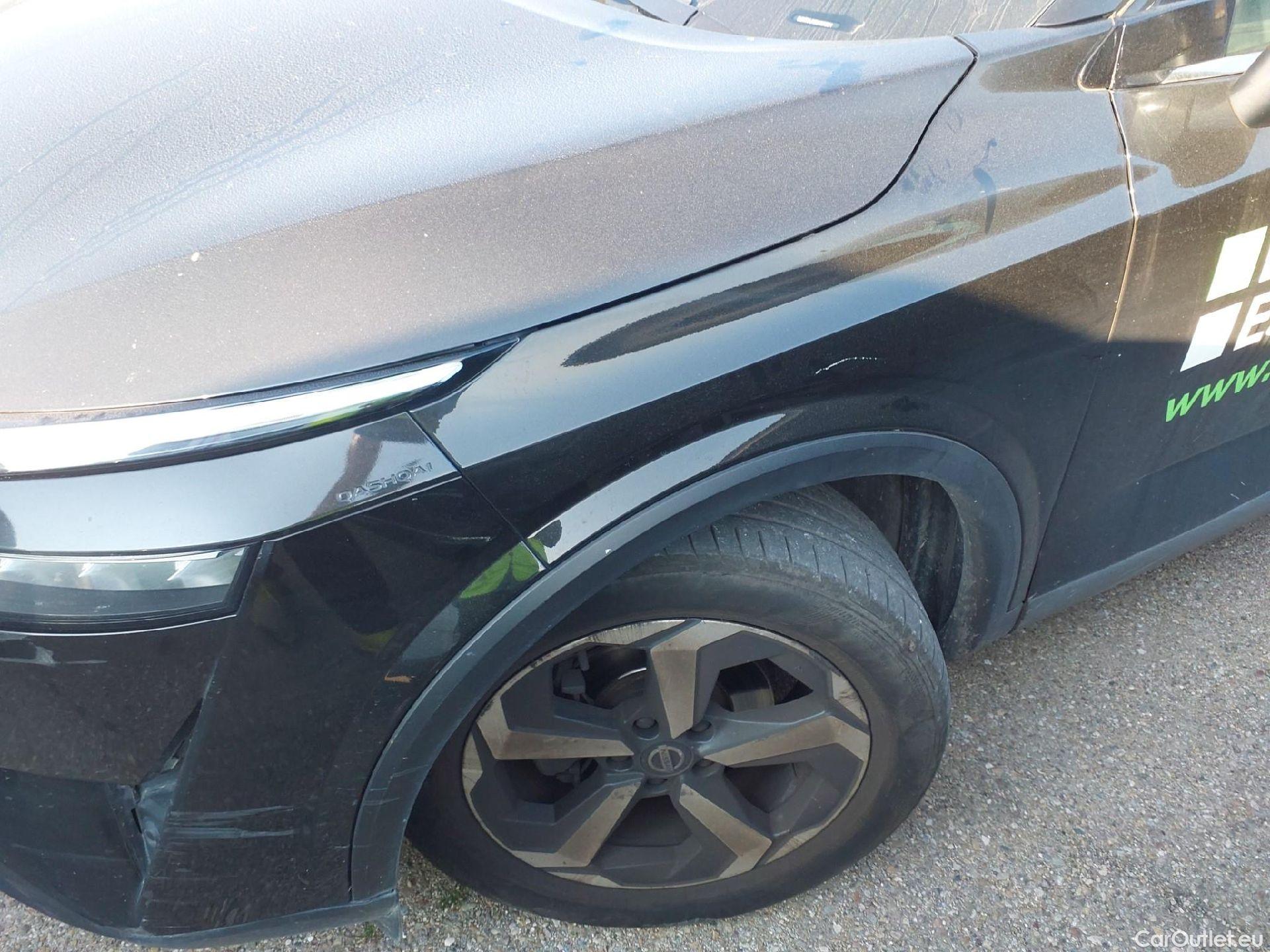  Nissan  Qashqai NISSAN  / 2021 / 5P / todoterreno DIG-T 116kW mHEV Xtronic Premiere Edit.(SL) #22