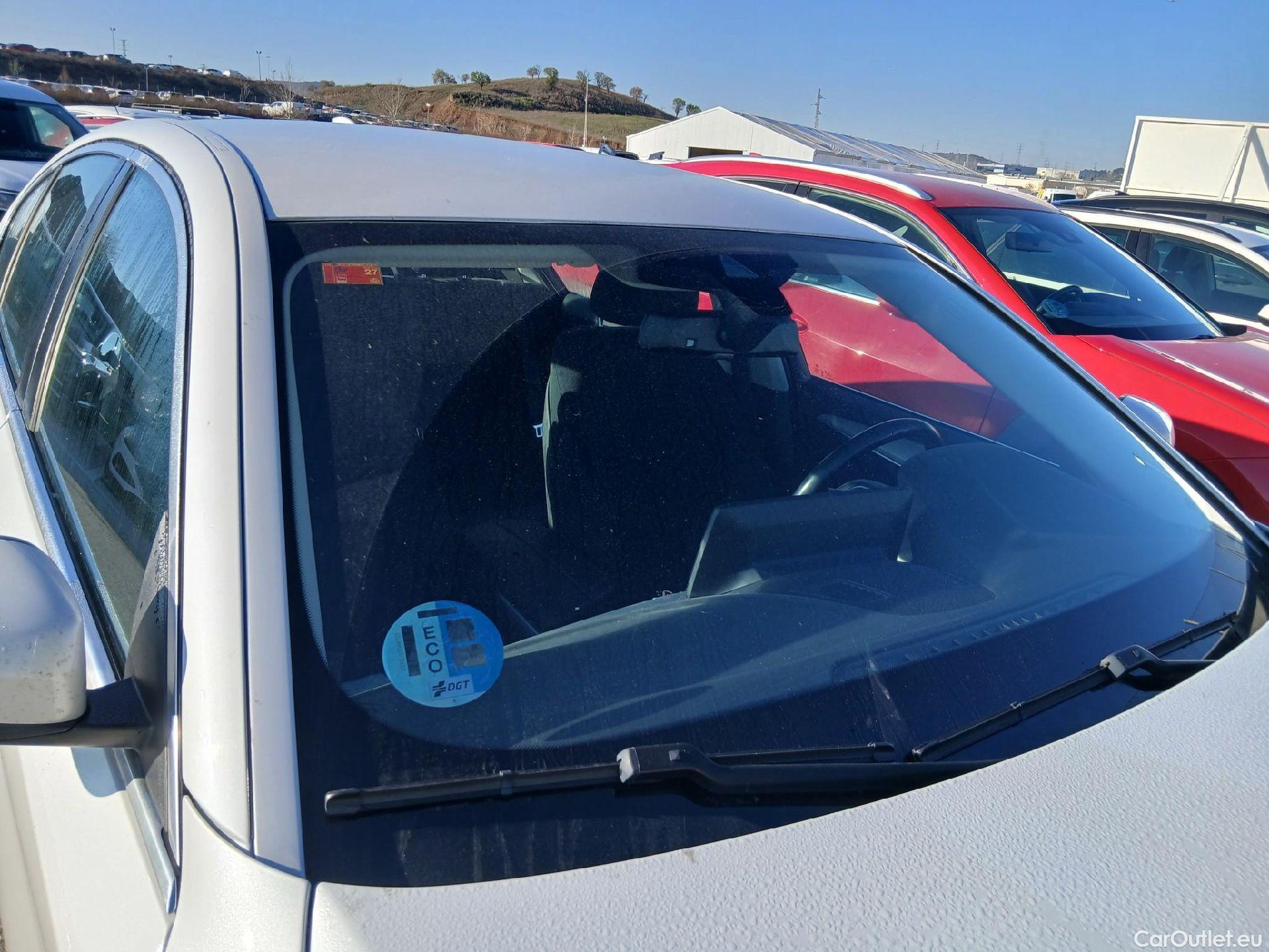  Bmw  Serie 5 BMW  / 2020 / 4P / sedán 520dA #3