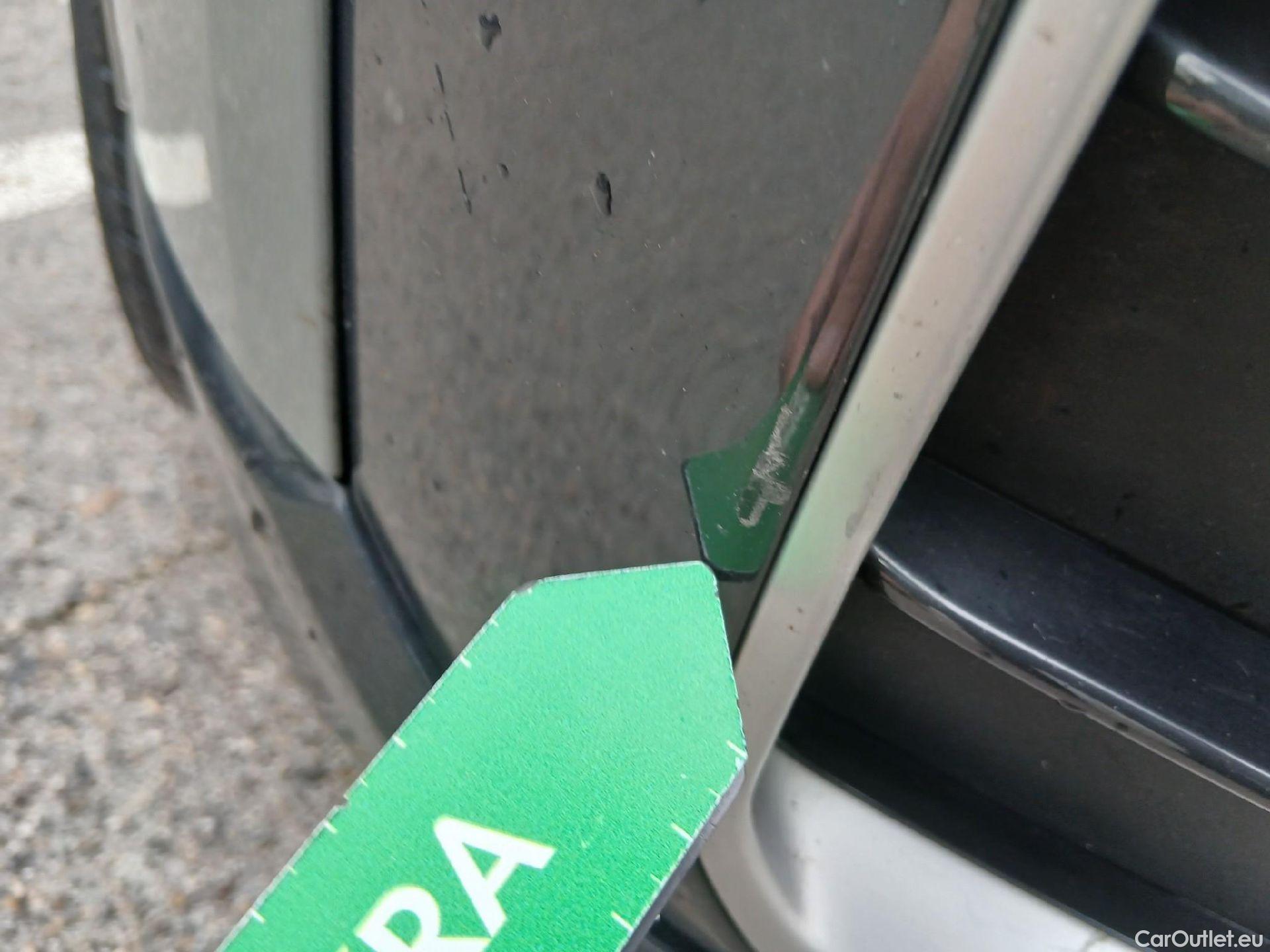  Audi  Q2 AUDI  / 2016 / 5P / todoterreno Design 30 TFSI 85kW (116CV) #13