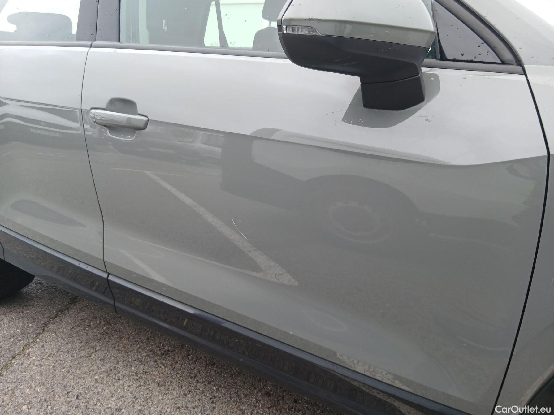  Audi  Q2 AUDI  / 2016 / 5P / todoterreno Design 30 TFSI 85kW (116CV) #54