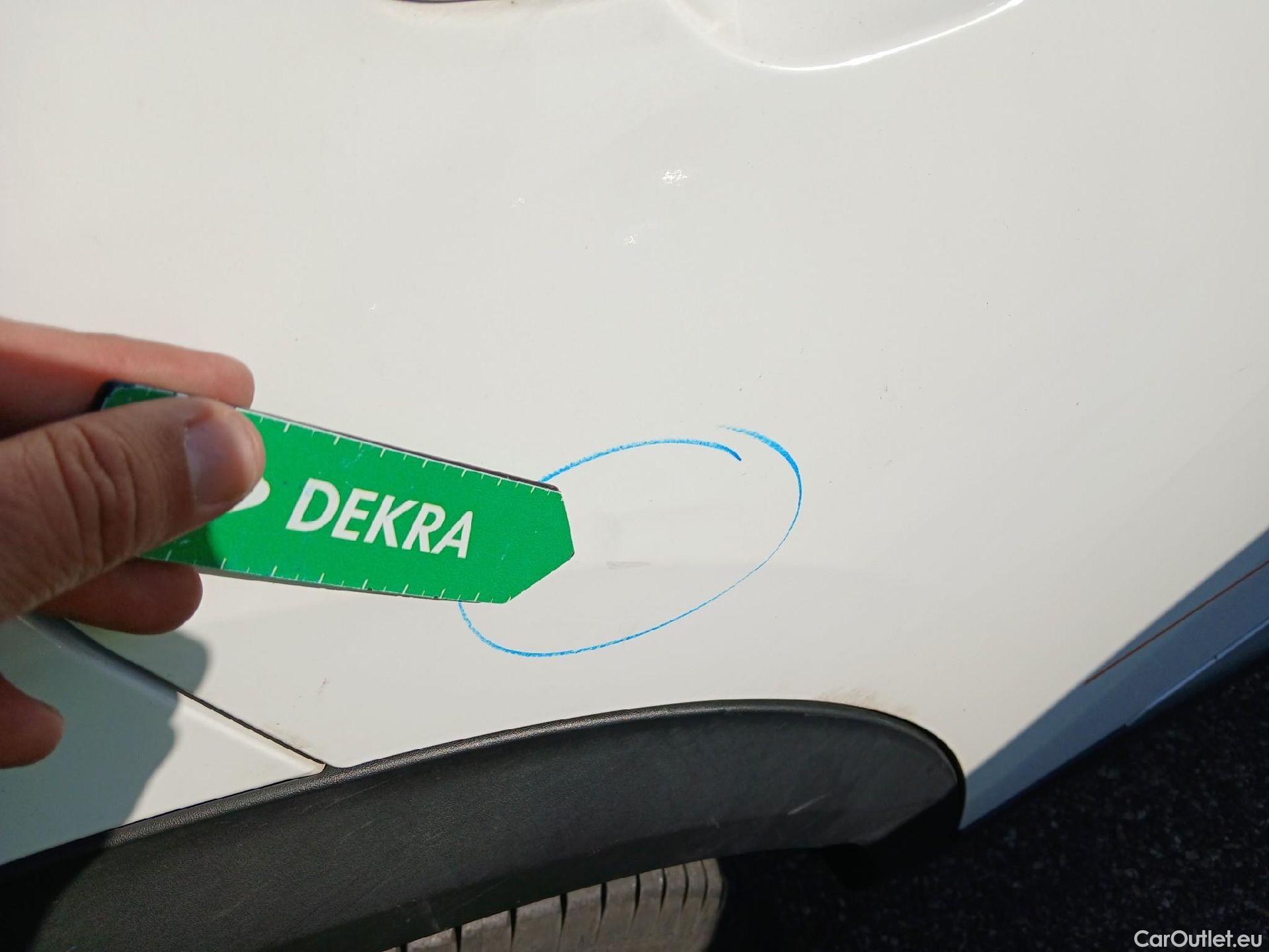  Peugeot  2008 PEUGEOT  / 2019 / 5P / todoterreno Allure BlueHDI 81kW (110CV) #5