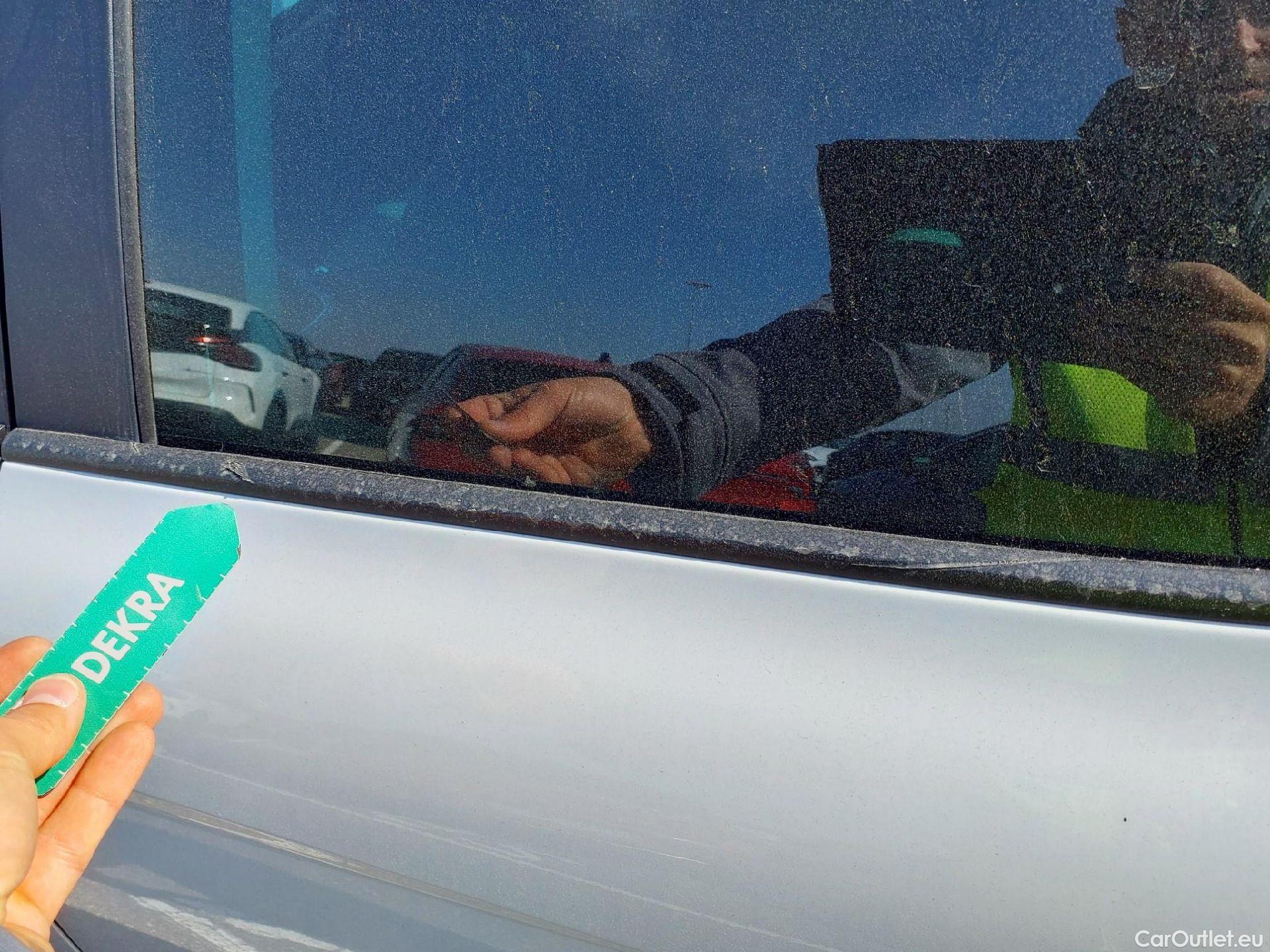  Seat  Arona SEAT  / 2017 / 5P / todoterreno 1.0 TSI 70kW (95CV) Style Edition Eco (CX) #2