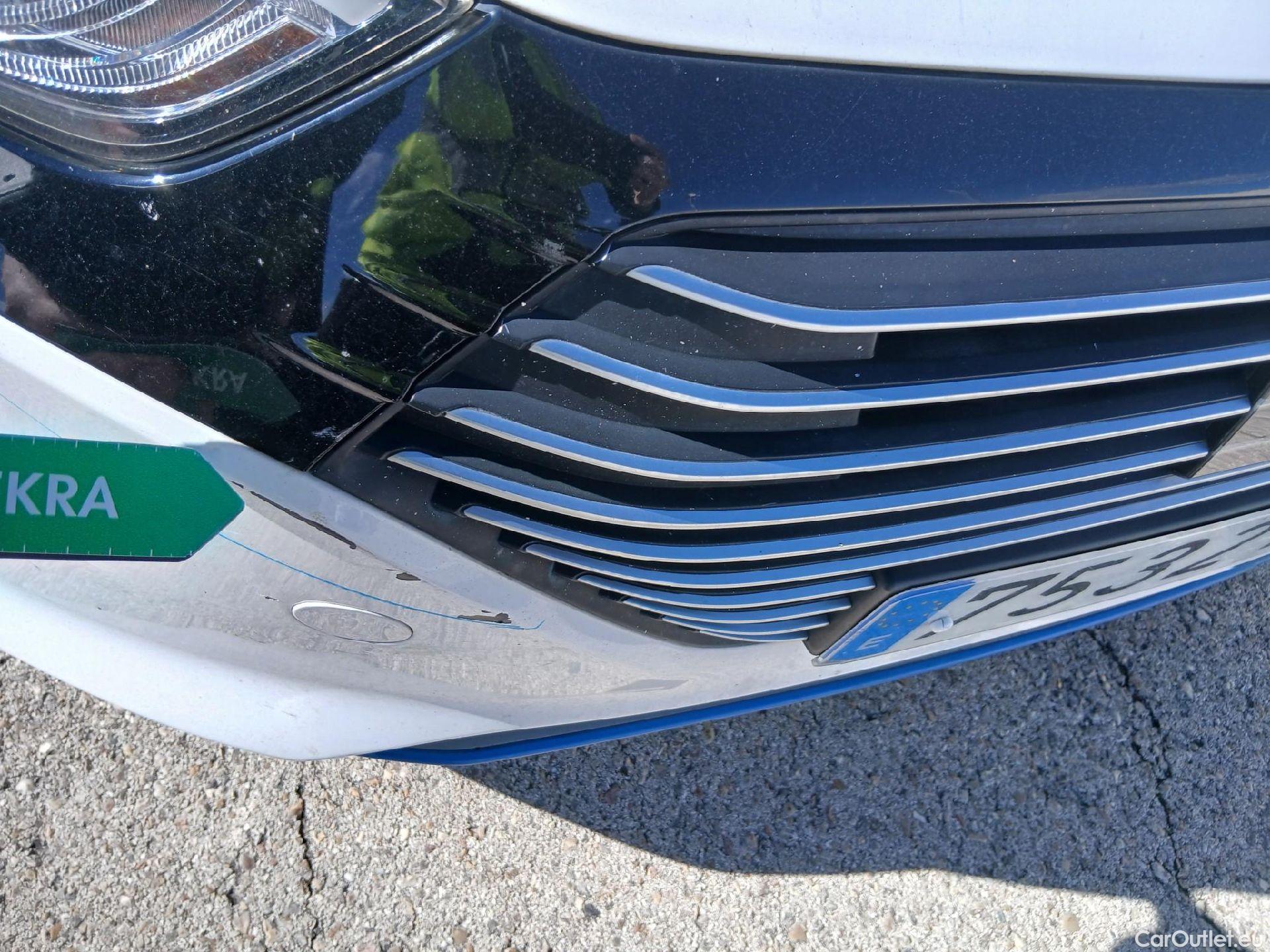  Hyundai   Ioniq HYUNDAI / 2016 / 5P / berlina con portón 1.6 GDI HEV Klass DCT #15