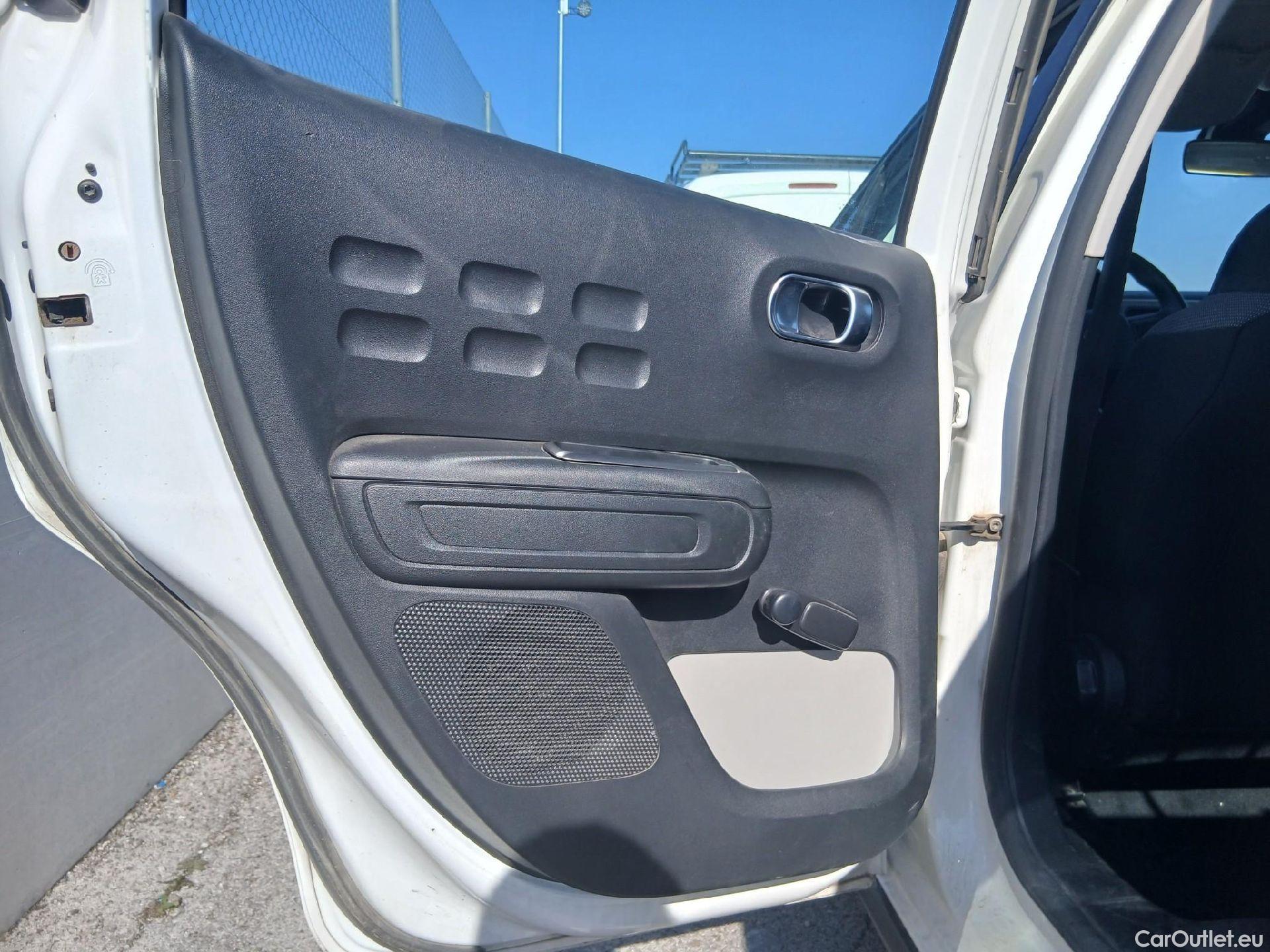  Citroen  C3 CITROEN  / 2020 / 5P / berlina con portón BlueHDi 75KW (100CV) S&S Live Pack #17