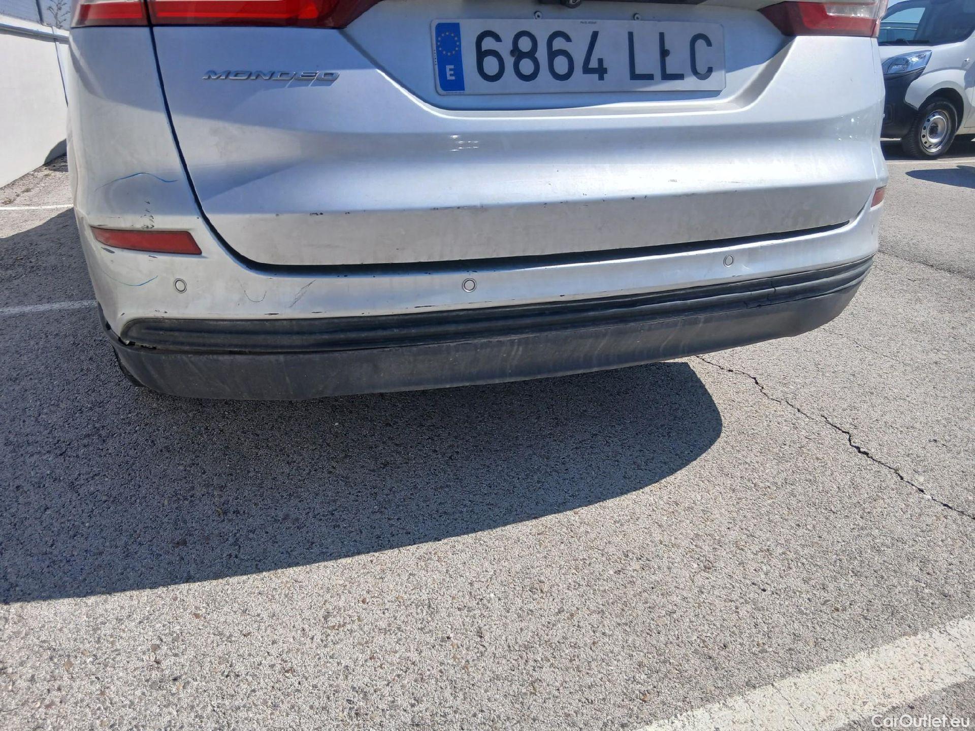  Ford  Mondeo FORD  / 2014 / 5P / familiar 2.0 TDCi 110kW Trend SportBreak #26