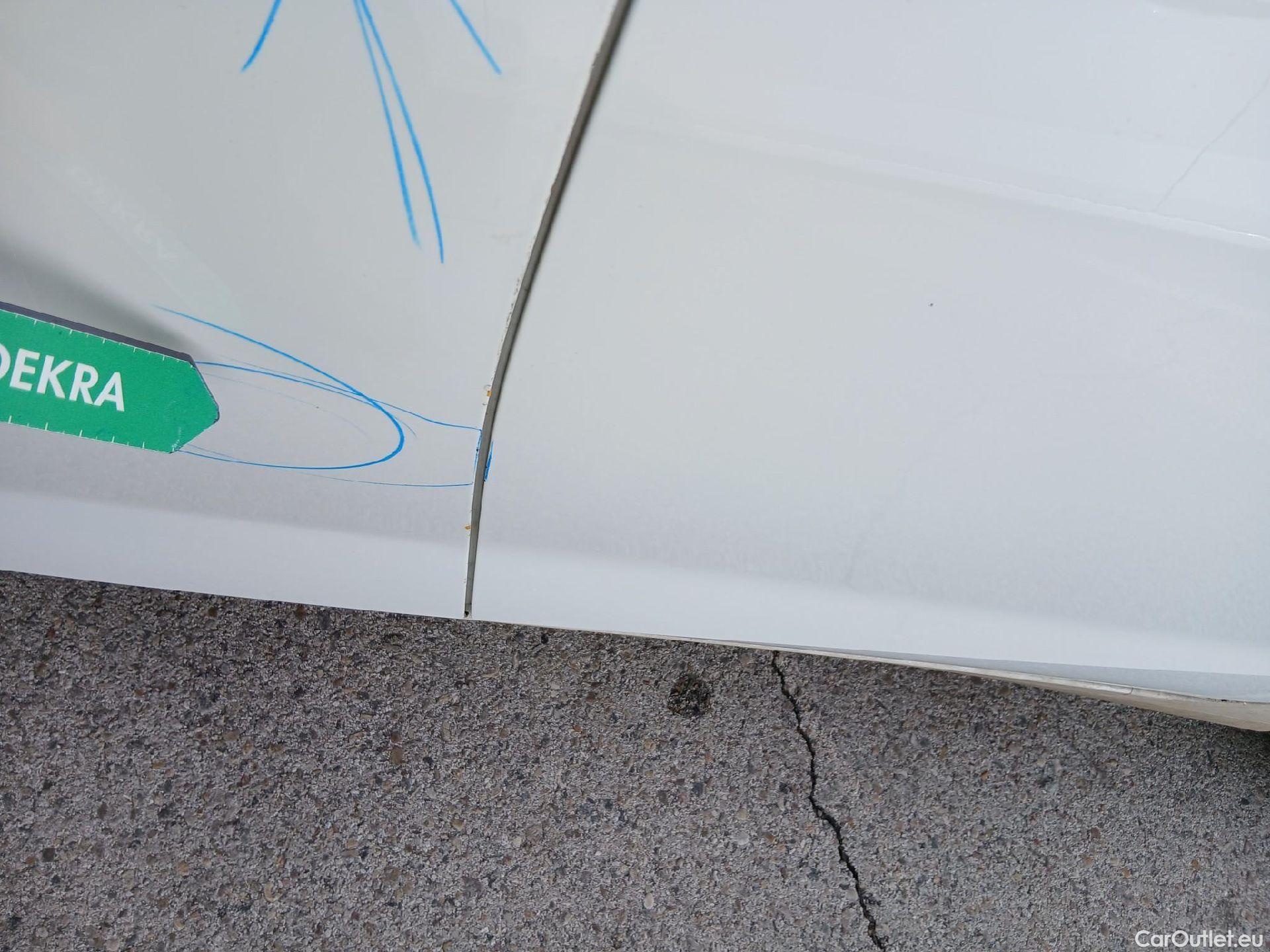  Hyundai  i20 HYUNDAI  / 2020 / 5P / berlina con portón 1.0 TGDI 74kW (100CV) 48V Essence #24