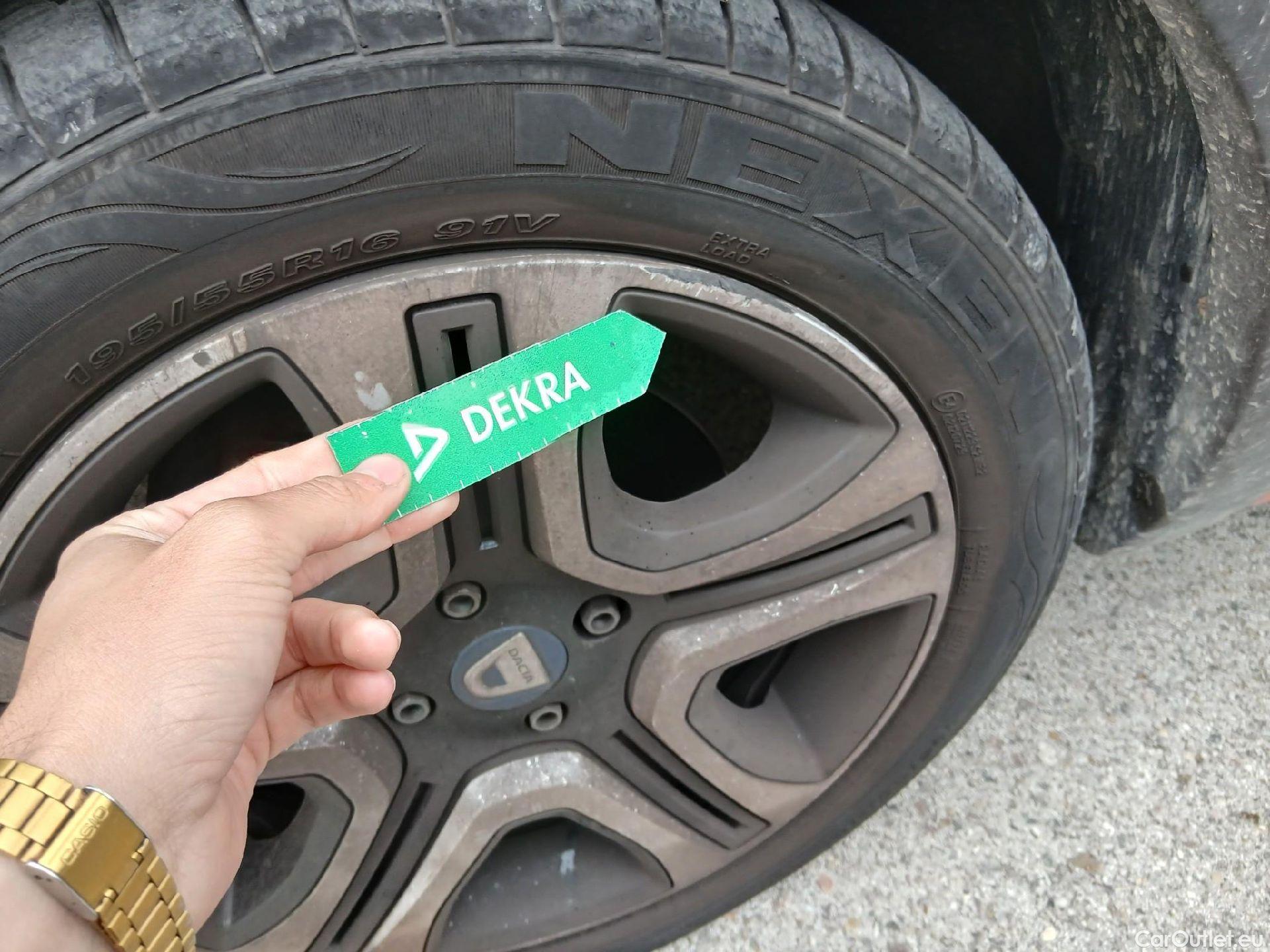  Dacia  Lodgy DACIA  / 2012 / 5P / monovolumen compacto SL Aniversario Blue dCi 85kW(115CV) 7Pl(SP) #21