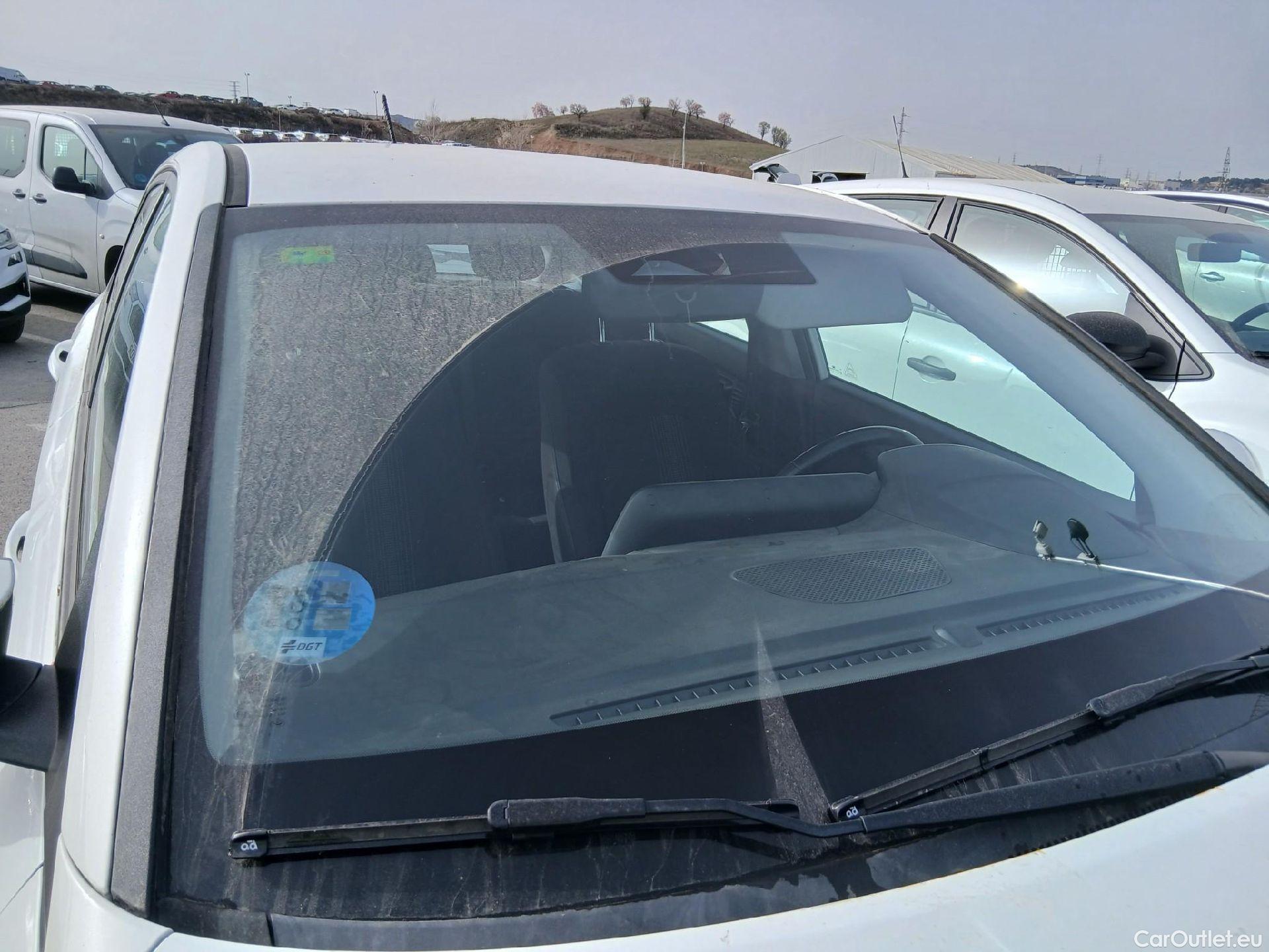  Hyundai  i20 HYUNDAI  / 2020 / 5P / berlina con portón 1.0 TGDI 74kW (100CV) 48V Essence #16