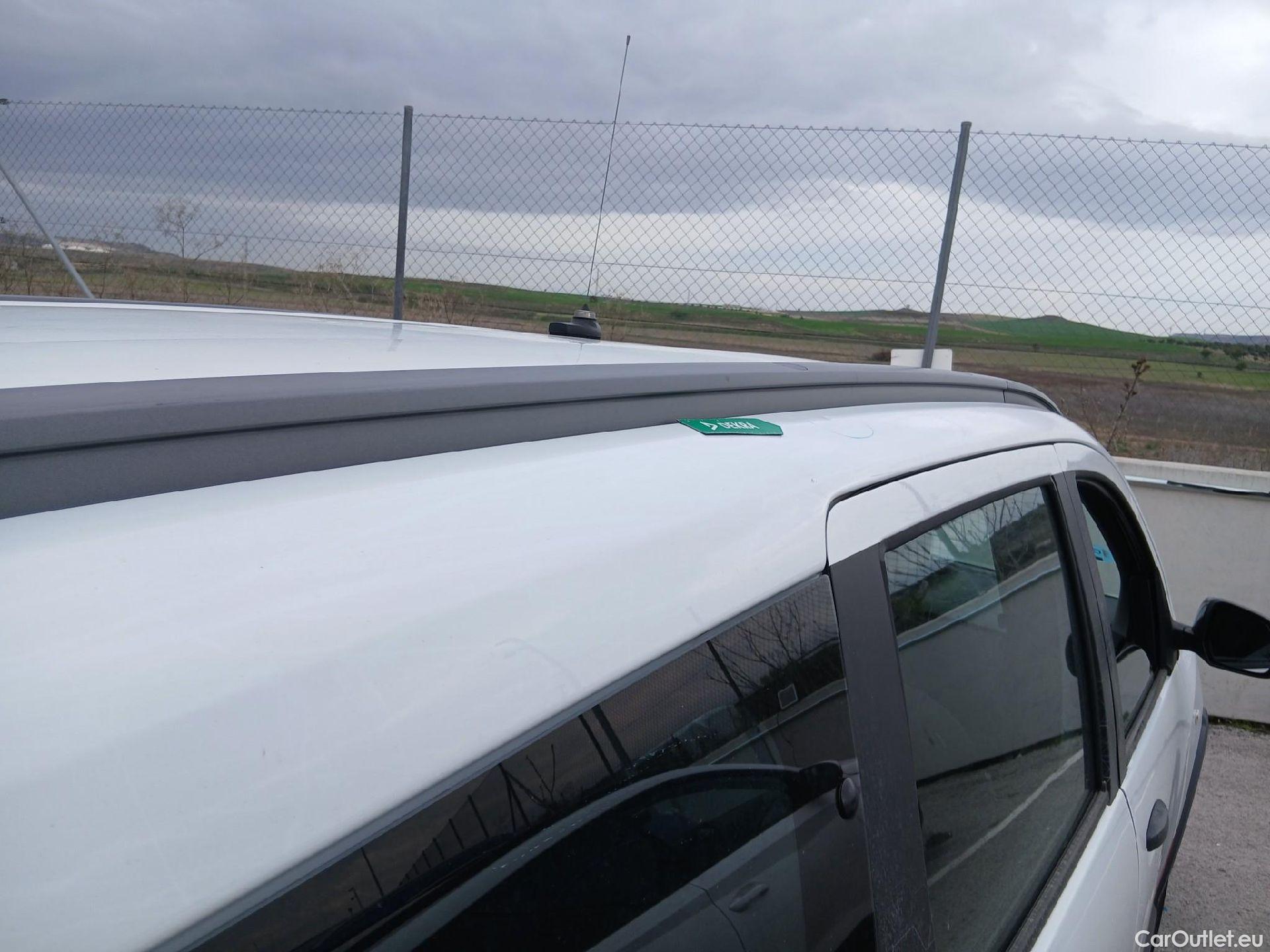  Dacia  Lodgy DACIA  / 2012 / 5P / monovolumen compacto SL Aniversario Blue dCi 85kW(115CV) 7Pl(SP) #61