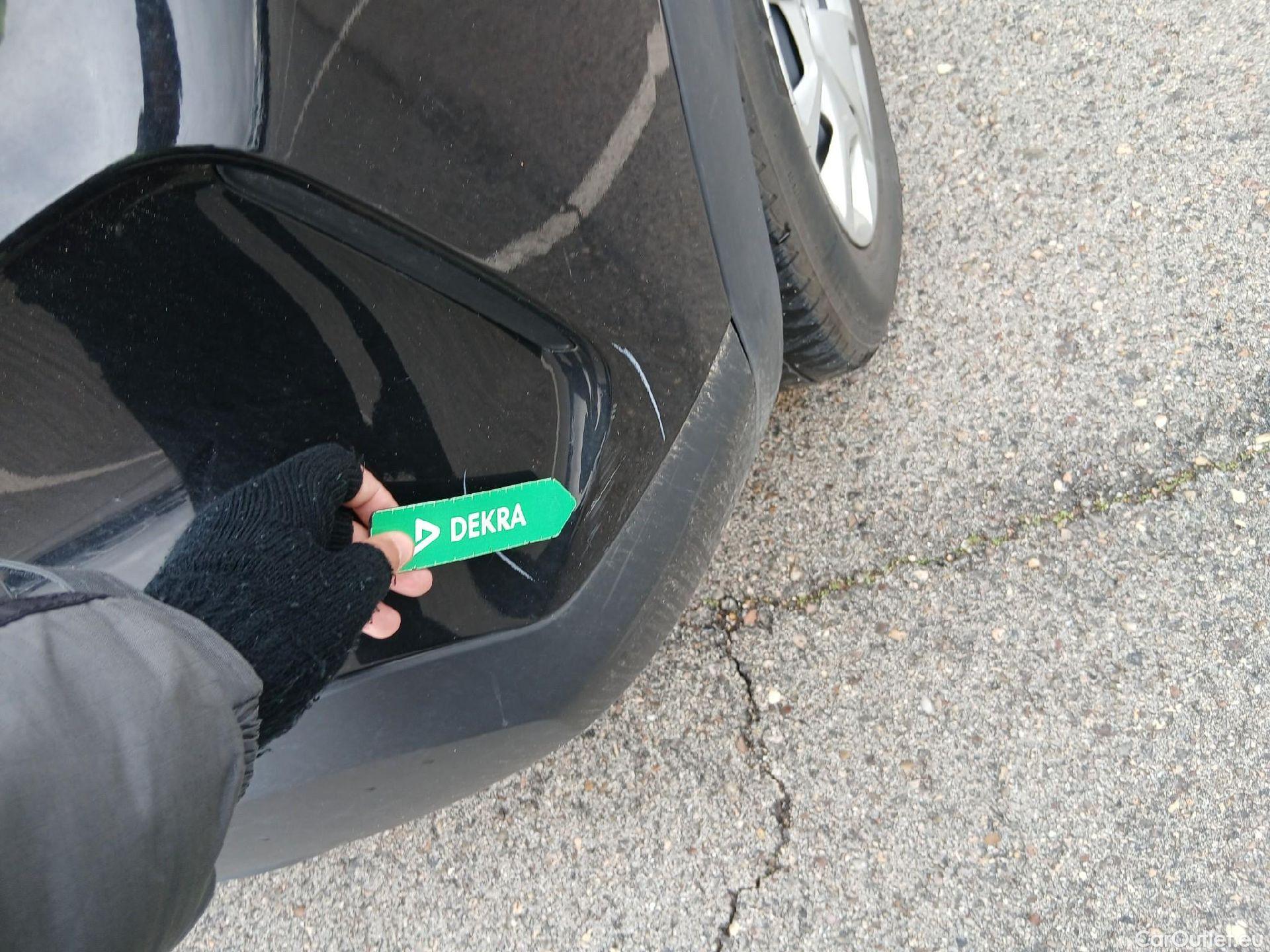  Citroen  C4 CITROEN  / 2020 / 5P / berlina con portón BlueHdi 110 S&S Live Pack #16