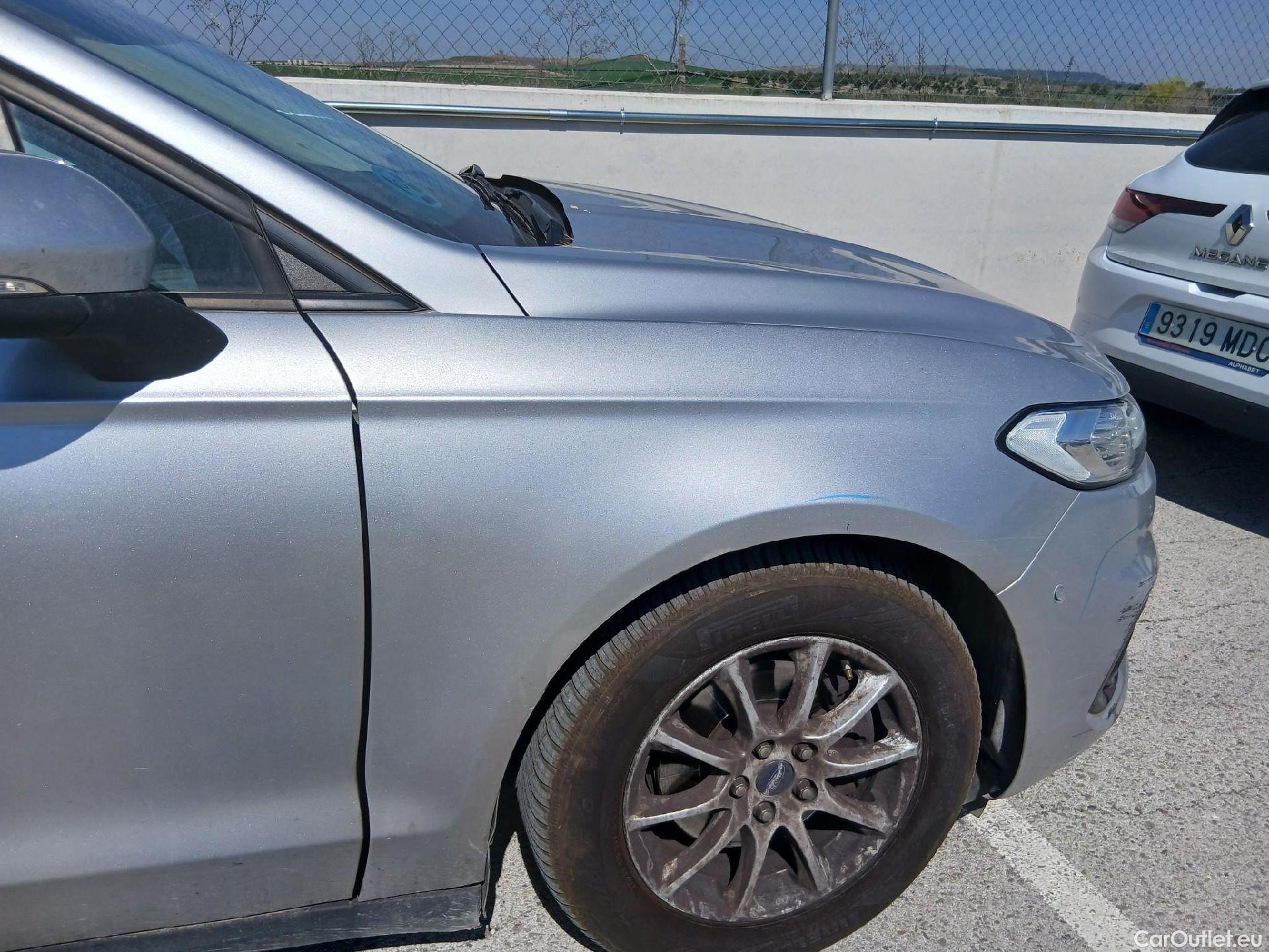  Ford  Mondeo FORD  / 2014 / 5P / familiar 2.0 TDCi 110kW Trend SportBreak #45