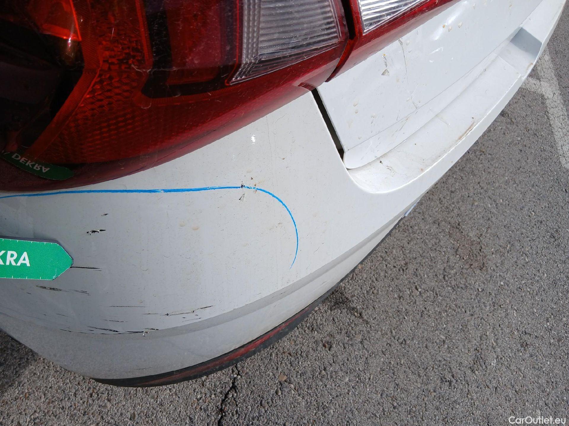  Hyundai  i20 HYUNDAI  / 2020 / 5P / berlina con portón 1.0 TGDI 74kW (100CV) 48V Essence #27