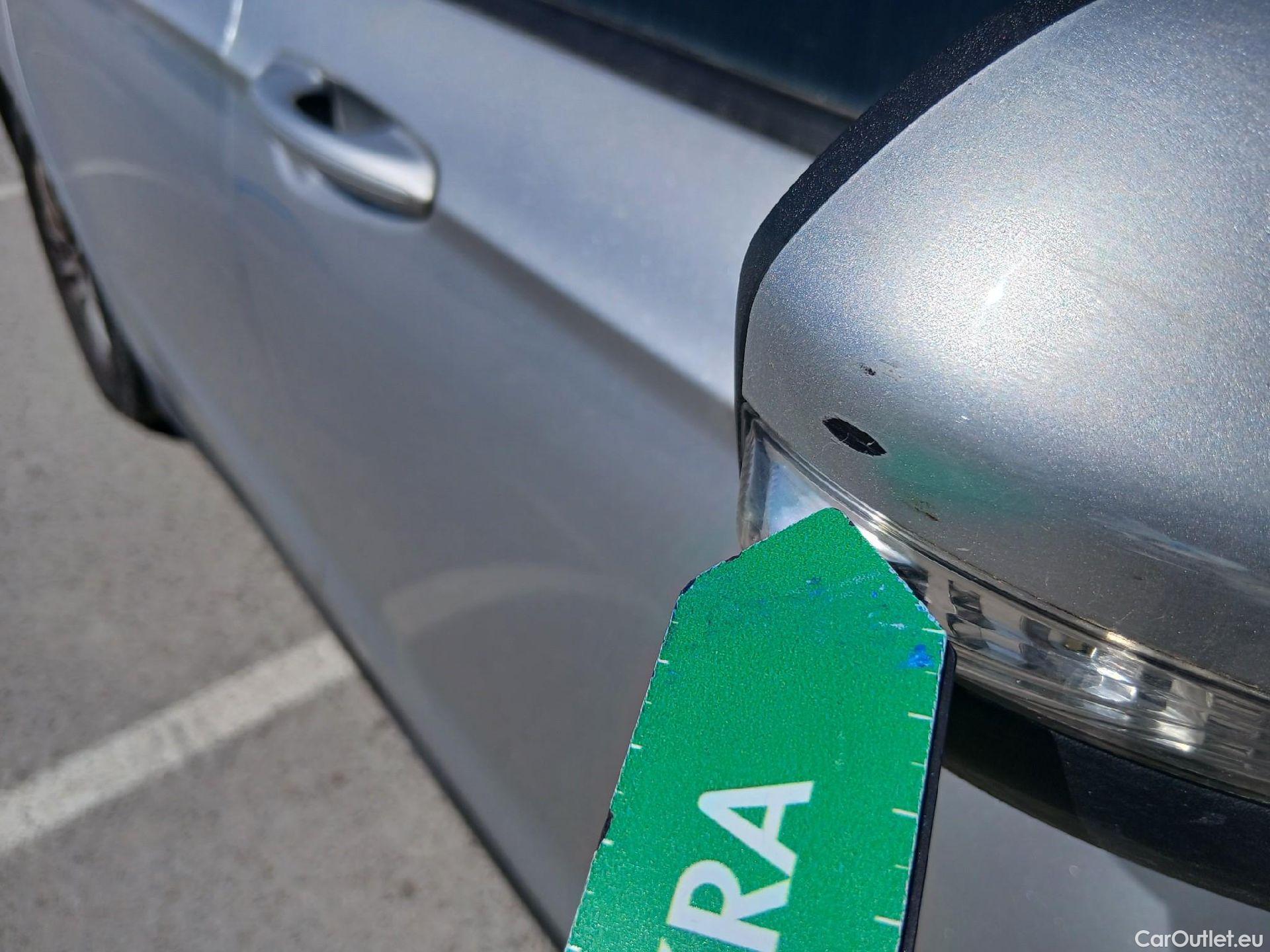  Ford  Mondeo FORD  / 2014 / 5P / familiar 2.0 TDCi 110kW Trend SportBreak #42